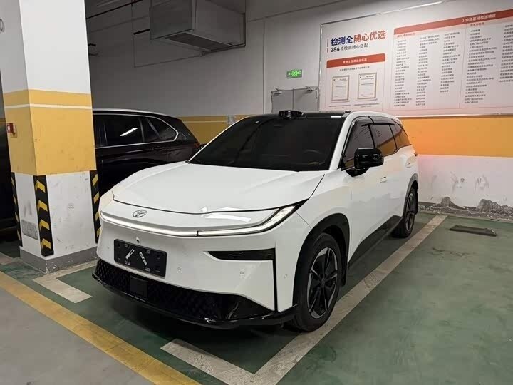 Открыть фотографии: Toyota bZ3X