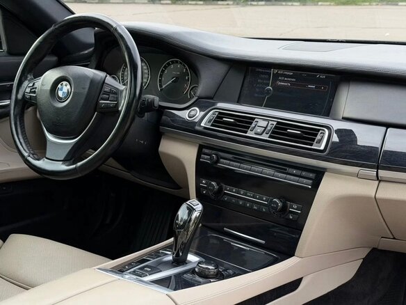 2008 BMW 7 серии 750i V (F01/F02/F04), синий - вид 11