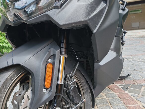 2023 Sym Maxsym TL 500, чёрный, 700000 рублей - вид 14