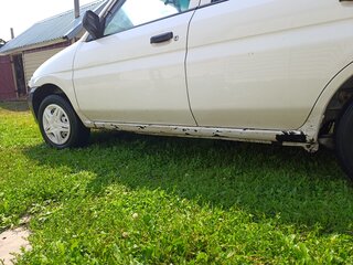 1997 Mazda Demio I (DW), белый, 205000 рублей, вид 5