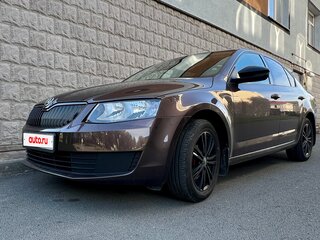 2016 Skoda Octavia III (A7), коричневый, 1400000 рублей, вид 1