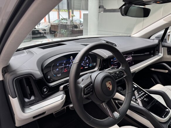 2025 Porsche Cayenne III Рестайлинг, серый - вид 23