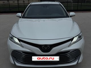 2019 Toyota Camry VIII (XV70), белый, 2900000 рублей, вид 2