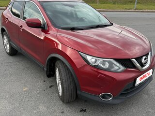 2017 Nissan Qashqai II, красный, 1370000 рублей, вид 2