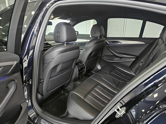 2018 BMW 5 серии 520d xDrive VII (G30/G31/G38), чёрный, 3589000 рублей - вид 13
