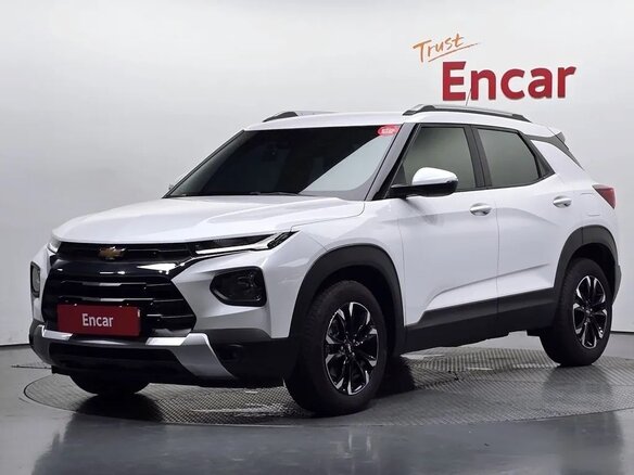 2023 Chevrolet TrailBlazer III Рестайлинг, белый, 1670000 рублей