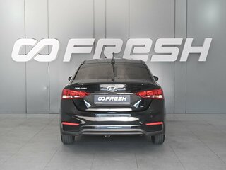 2018 Hyundai Solaris II, чёрный, 1529000 рублей, вид 4