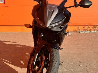 2017 Honda CBR 400R, чёрный, 509000 рублей, вид 3