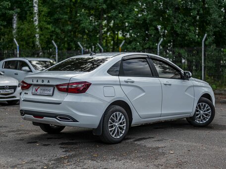 2023 Lada (ВАЗ) Vesta I Рестайлинг (NG), белый, 1160000 рублей, вид 2