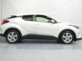 2019 Toyota C-HR I Рестайлинг, белый, 1799000 рублей, вид 3