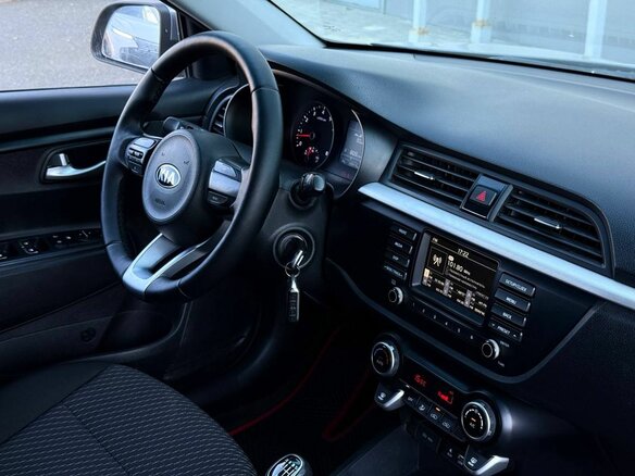 2019 Kia Rio IV, серый, 1249000 рублей - вид 15