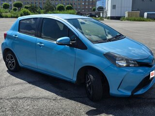 2014 Toyota Vitz III (XP130) Рестайлинг, голубой, 700000 рублей, вид 4