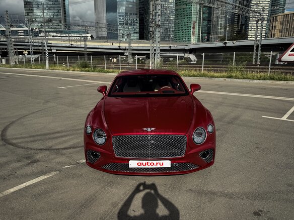 2020 Bentley Continental GT III, красный, 15600000 рублей - вид 5