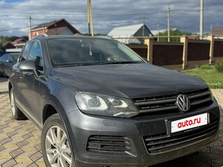2014 Volkswagen Touareg II, серый, 1900000 рублей, вид 1