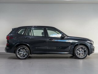 2026 BMW X5 Long 30Li IV (G05/G18) Рестайлинг, чёрный, 9850000 рублей, вид 4