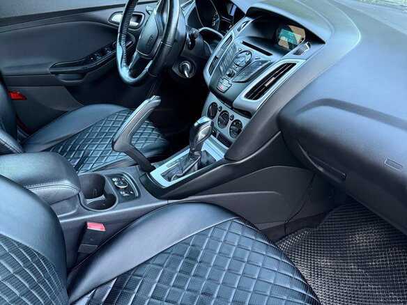 2013 Ford Focus III, красный, 630000 рублей - вид 16