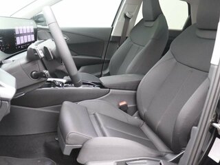 2026 Audi Q3 e-hybrid III (FJ), чёрный, 6675000 рублей, вид 4