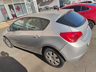 2011 Opel Astra GTC J Рестайлинг, серый, 470000 рублей, вид 5