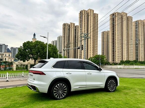 2026 Geely Xingyue L I Рестайлинг 2, белый, 4377700 рублей - вид 3