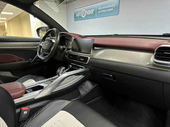 2022 Geely Coolray I, серый, 1730000 рублей - вид 17
