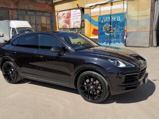 2019 Porsche Cayenne S Coupé III, чёрный, 8300000 рублей, вид 2