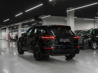 2016 Porsche Cayenne GTS II Рестайлинг (958), чёрный, 3380000 рублей, вид 4