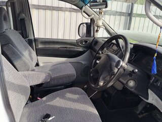 1996 Mitsubishi Delica IV, белый, 555555 рублей, вид 2