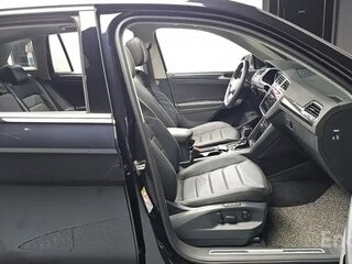 2022 Volkswagen Tiguan Allspace II Рестайлинг, чёрный, 3500000 рублей, вид 5