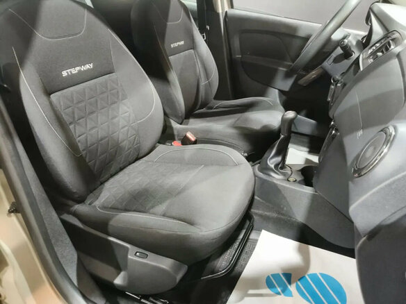 2015 Renault Sandero Stepway II, бежевый, 870000 рублей - вид 7