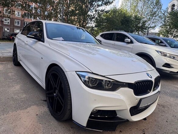 2017 BMW 3 серии 330i xDrive VI (F3x) Рестайлинг, белый, 2300000 рублей - вид 1