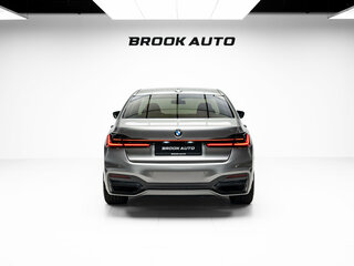2020 BMW 7 серии 730d xDrive VI (G11/G12) Рестайлинг, серый, 6490000 рублей, вид 5