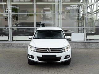 2016 Volkswagen Tiguan I Рестайлинг, белый, 1599000 рублей, вид 5