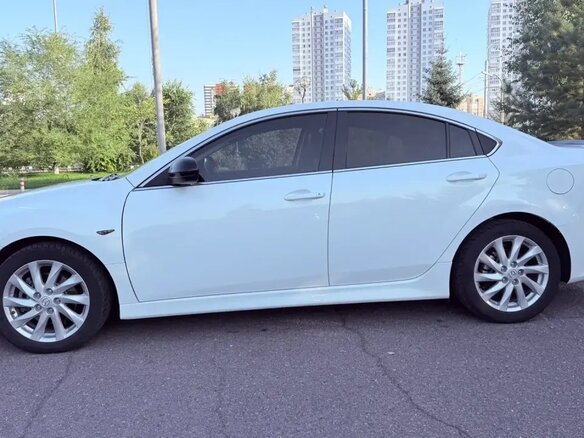 2011 Mazda 6 II (GH) Рестайлинг, белый, 1100000 рублей - вид 6