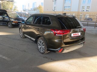 2020 Mitsubishi Outlander III Рестайлинг 3, коричневый, 1877833 рублей, вид 4