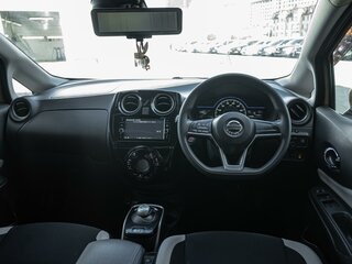 2017 Nissan Note e-Power II Рестайлинг, жёлтый, 1170000 рублей, вид 1