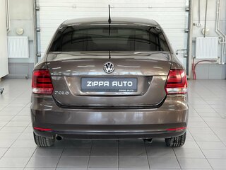 2015 Volkswagen Polo V Рестайлинг, коричневый, 909000 рублей, вид 5