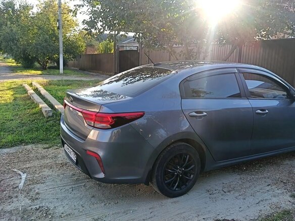 2017 Kia Rio IV, серый, 920000 рублей - вид 3