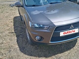 2012 Mitsubishi Outlander II Рестайлинг, коричневый, 1200000 рублей, вид 1