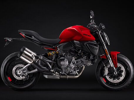 2026 Ducati Monster, красный, 1795000 рублей, вид 1