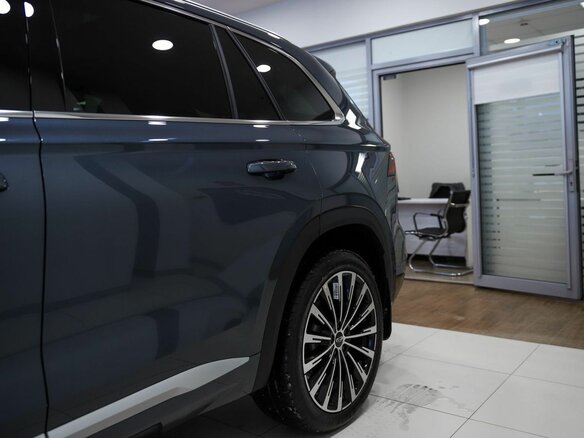 2026 Geely Monjaro I, серебристый - вид 4