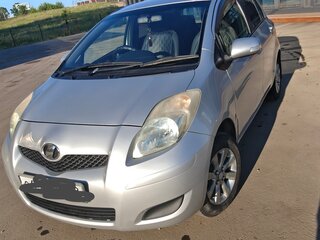 2008 Toyota Vitz II (XP90), серебристый, 500000 рублей, вид 1