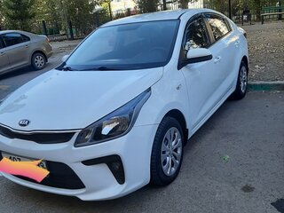 2018 Kia Rio IV, белый, 1140000 рублей, вид 2