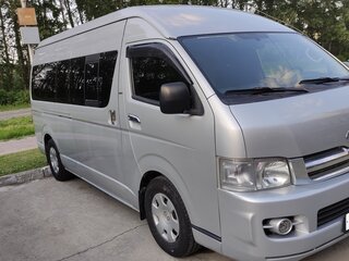 2008 Toyota HiAce H200, серебристый, 1350000 рублей, вид 2