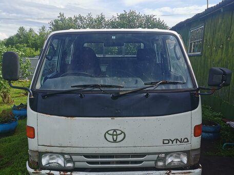 1996 Toyota Dyna, белый, 550000 рублей, вид 1