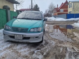 1998 Toyota Ipsum I (M10), зелёный, 650000 рублей, вид 1