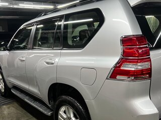 2010 Toyota Land Cruiser Prado 150 Series, серебристый, 3100000 рублей, вид 4
