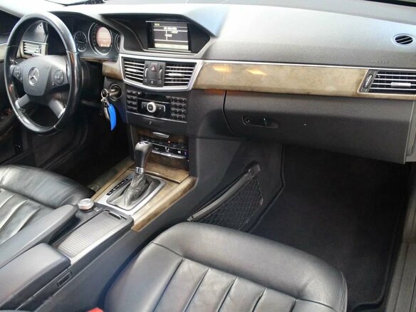 2009 Mercedes-Benz E-Класс 220 5G-Tronic IV (W212, S212, C207), чёрный - вид 8