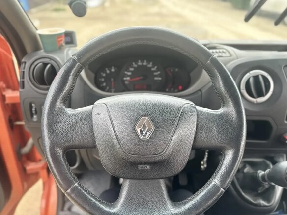 2014 Renault Master, оранжевый, 2000000 рублей - вид 6
