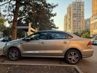 2018 Volkswagen Polo V Рестайлинг, золотистый, 1150000 рублей, вид 4