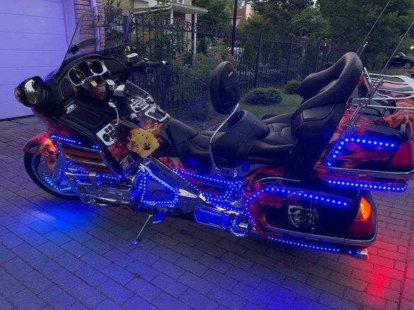 2004 Honda GL 1800 Gold Wing, красный - вид 3